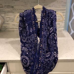 Blue patterned/embellished infinity scarf